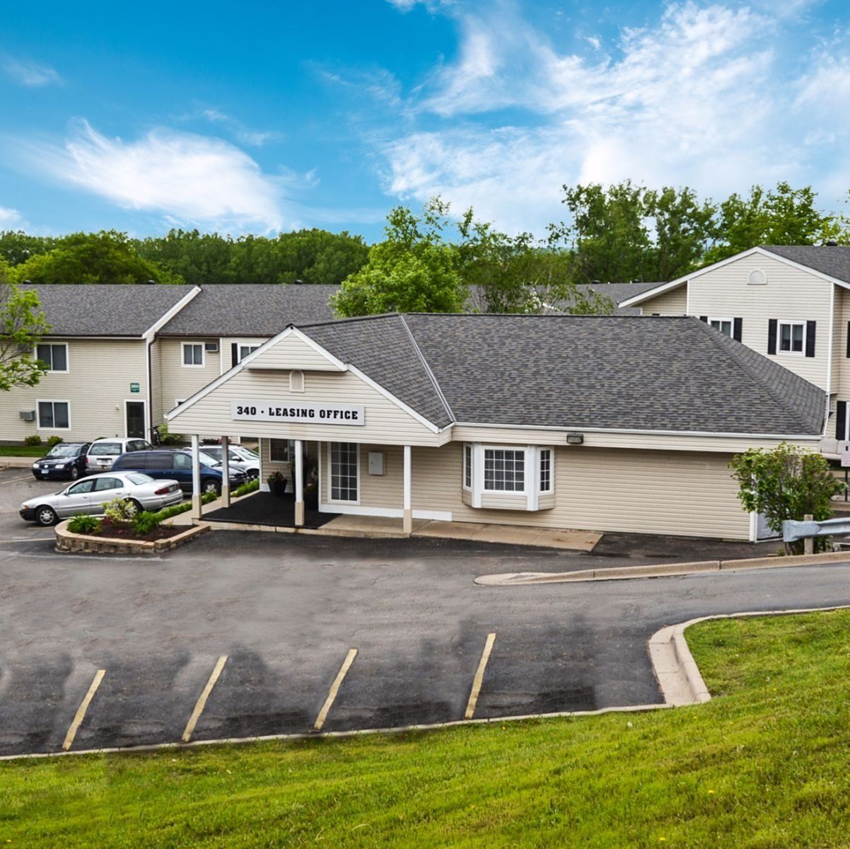 Photo of Carver Ridge Townhomes. Affordable housing located at 340 Crosstown Blvd Chaska, MN 55318