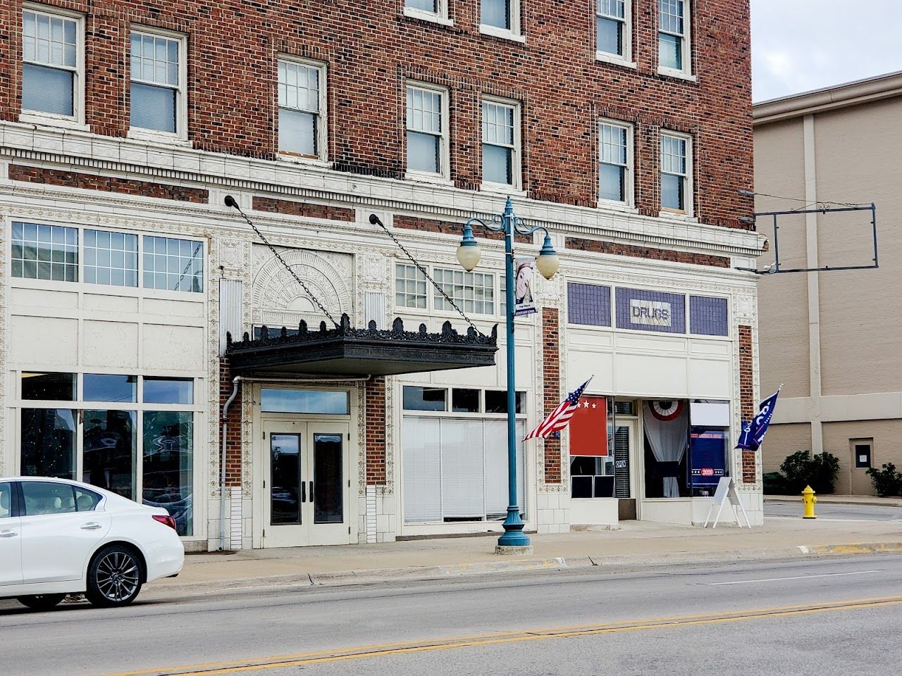 Photo of HOTEL IOWA at 401 MAIN ST KEOKUK, IA 52632