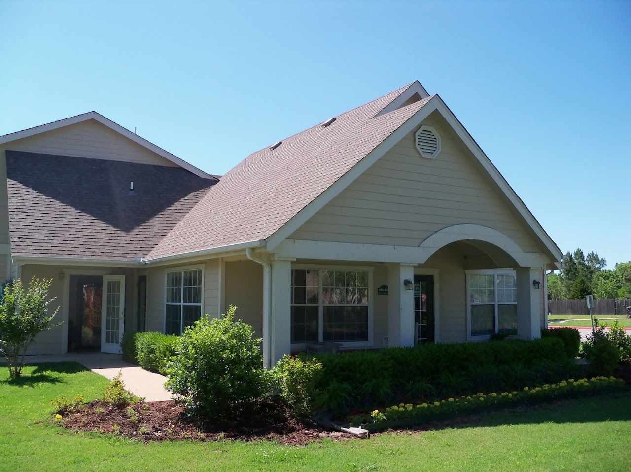 Photo of THE GARDENS AT PRYOR CREEK at 700 N ELLIOTT ST PRYOR, OK 74361