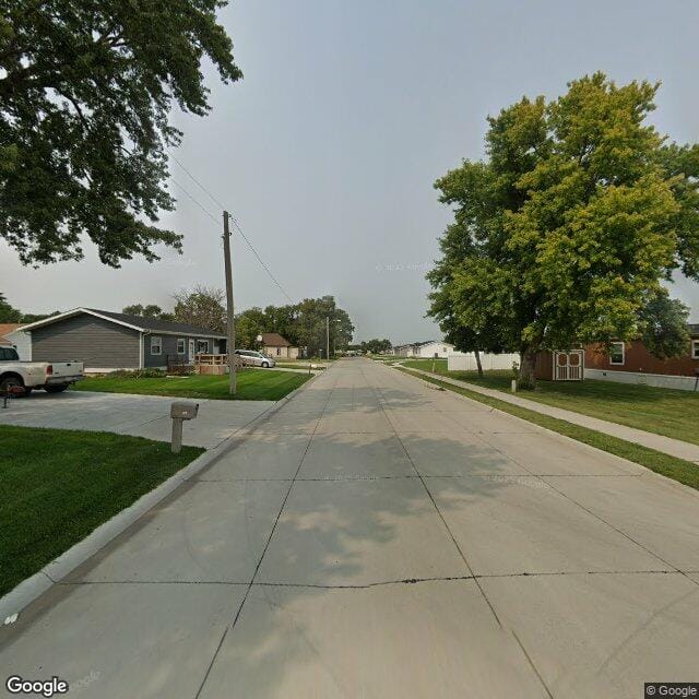 Photo of SUNRISE EAST at 1516 12TH AVE HOLDREGE, NE 68949