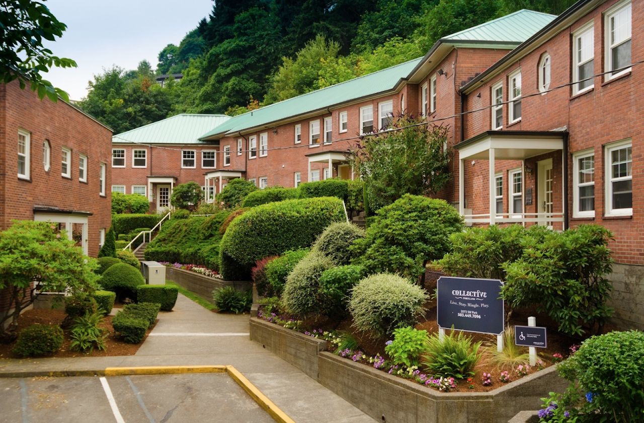 Photo of Park Avenue Apartments. Affordable housing located at 2059 SW Park Ave Portland, OR 97201