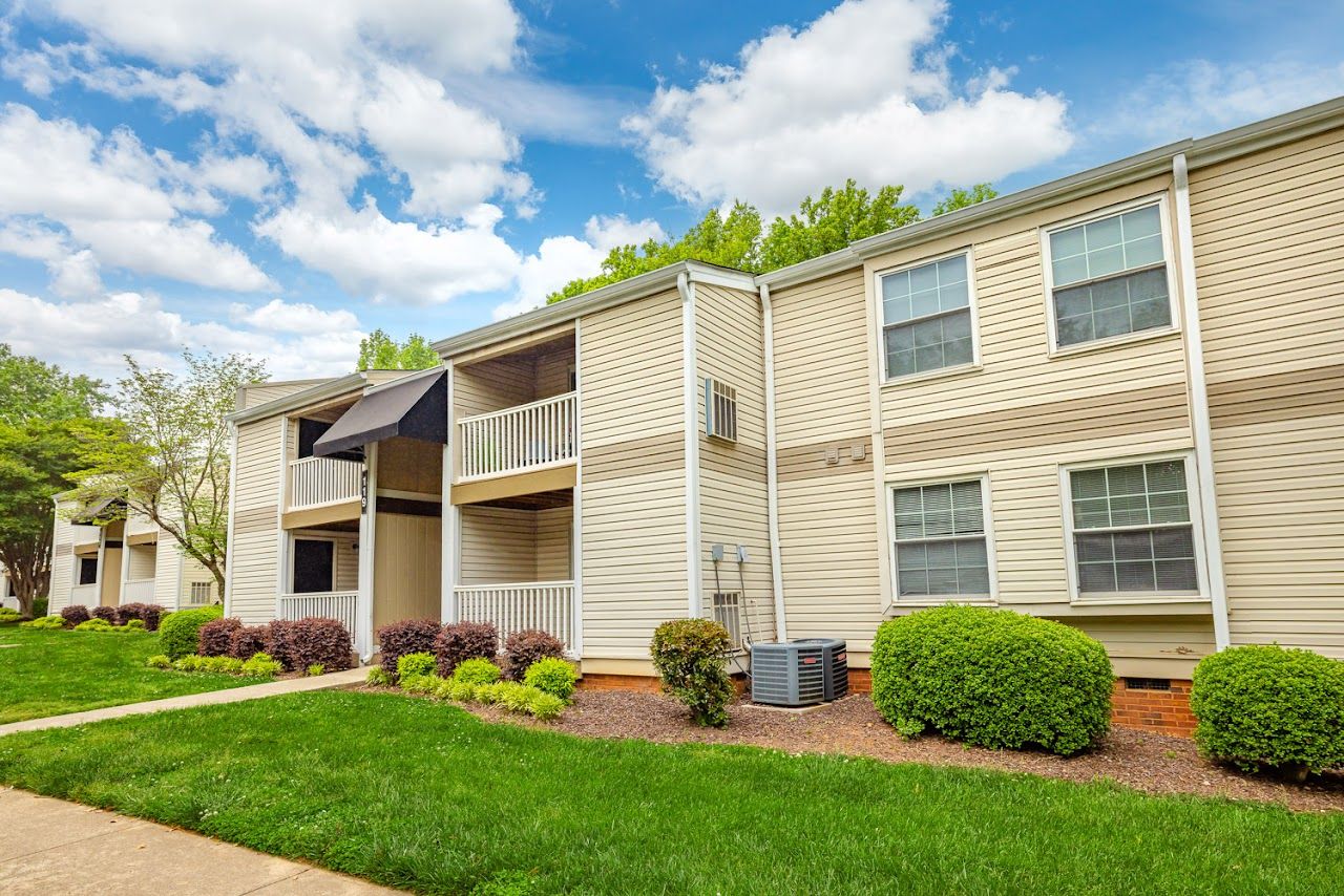 Photo of MOREHEAD APTS at 1128 EASTON RD GREENSBORO, NC 27405