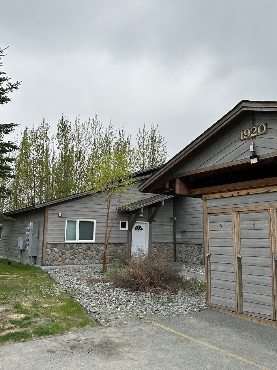 Photo of Hunter Creek. Affordable housing located at 855 W Fern Ave Palmer, AK 99645