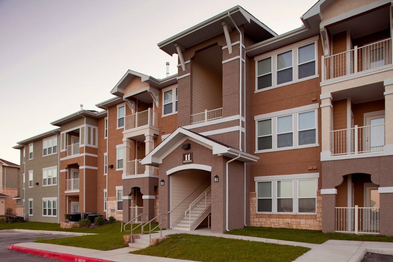 Photo of ENCINO POINTE. Affordable housing located at 1800 POST RD SAN MARCOS, TX 78666