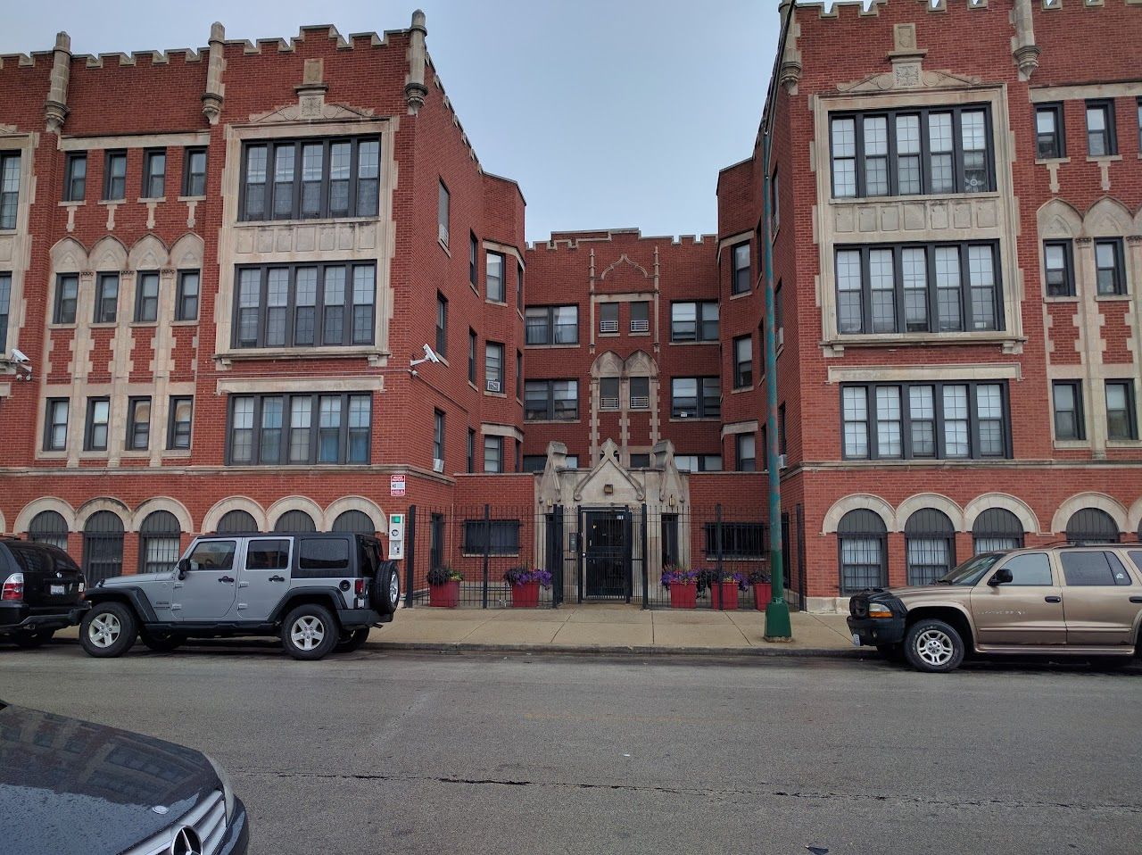 Photo of KENSINGTON COURT. Affordable housing located at 4655 S LAKE PARK AVE CHICAGO, IL 60653