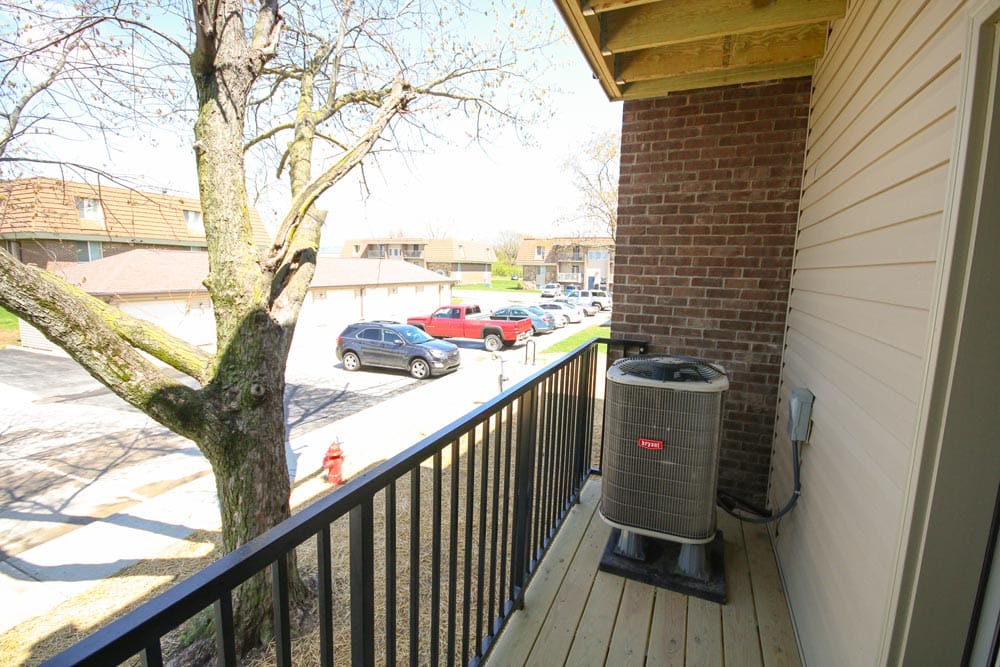 Photo of Lakes @ Crossbridge at 7925 Crossbridge Dr Indianapolis, IN 46226