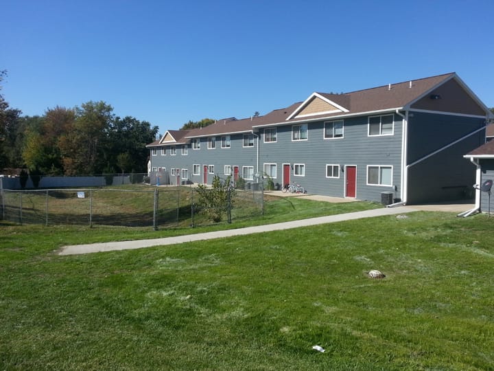 Photo of THE GABLES. Affordable housing located at 2701 12TH AVE SW CEDAR RAPIDS, IA 52404