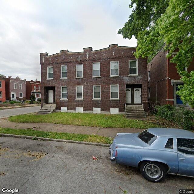 Photo of 2600-02 OREGON at 2600 OREGON AVE ST LOUIS, MO 63118