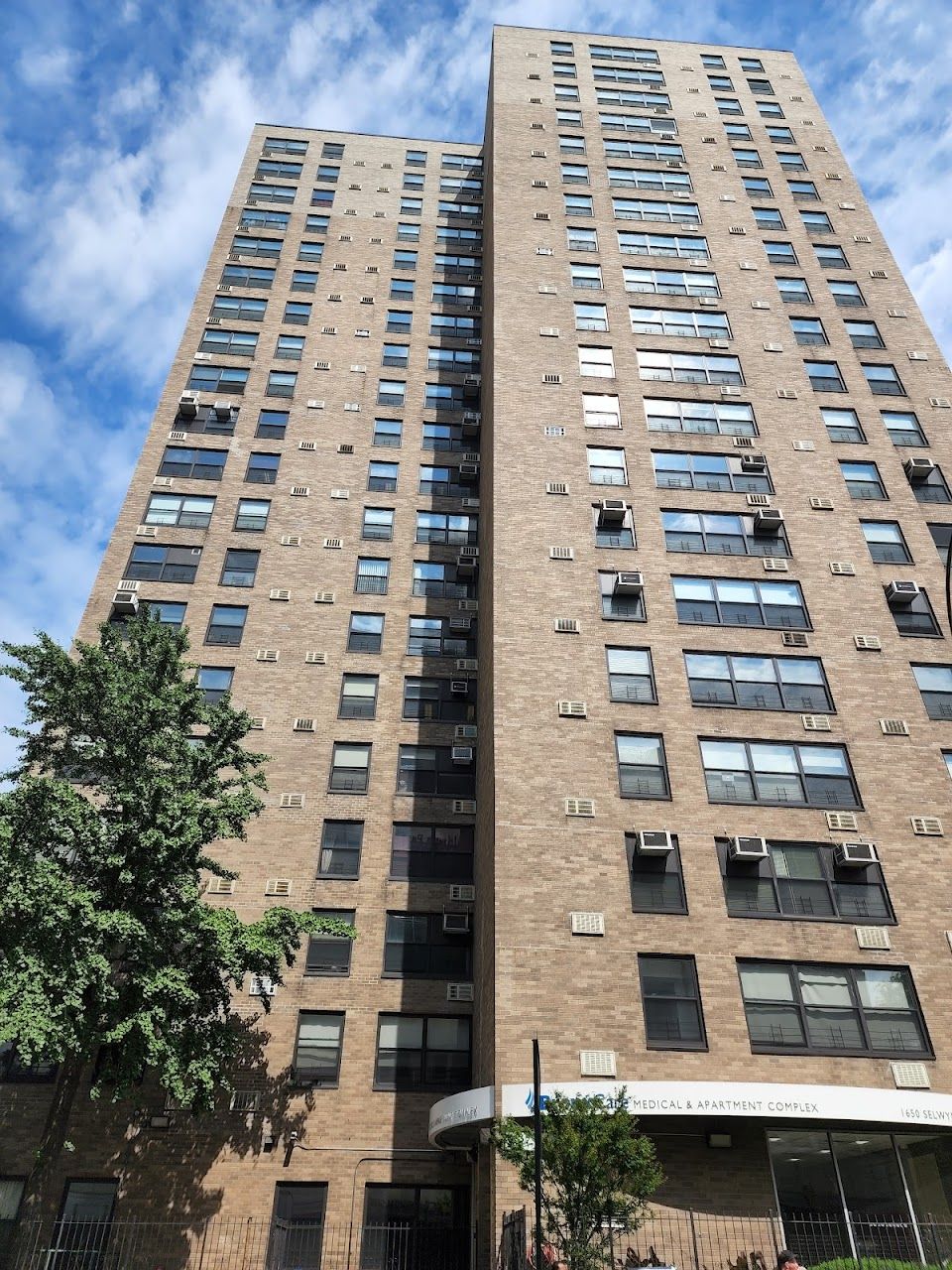 Photo of BRONX CARE HOUSING. Affordable housing located at 1660 MORRIS AVE BRONX, NY 10457