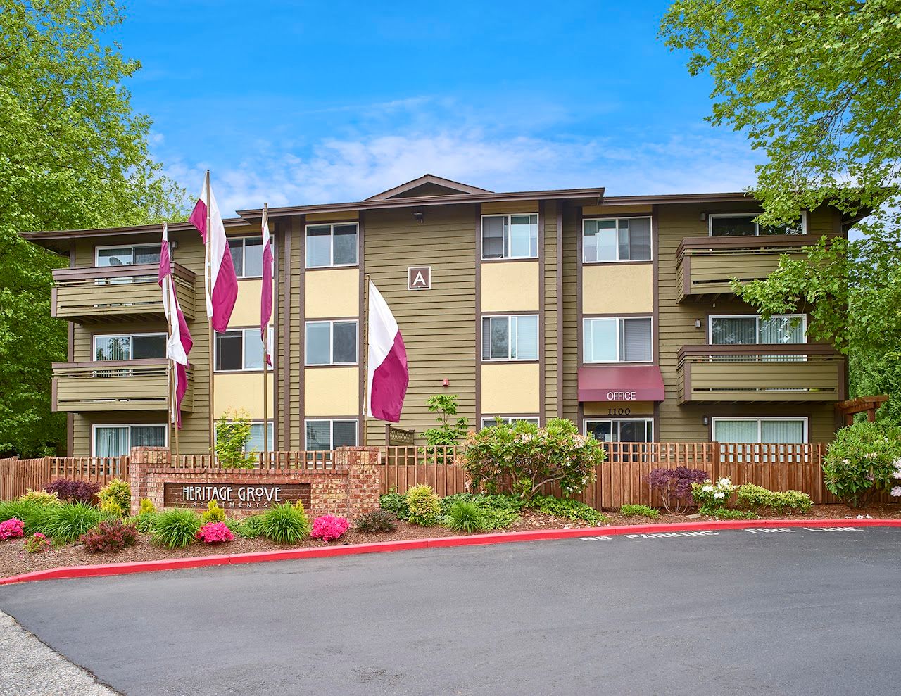 Photo of HERITAGE GROVE APARTMENTS. Affordable housing located at 1100 SUNSET BLVD NE RENTON, WA 98056