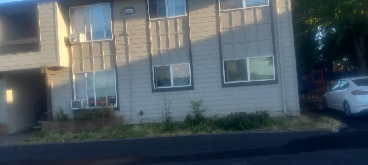 Photo of CANDALARIA APTS at 1009 SE 162ND AVE PORTLAND, OR 97233