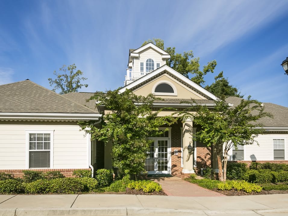 Photo of NEWNAN CROSSING APARTMENTS. Affordable housing located at 151 PARKWAY N NEWNAN, GA 30265