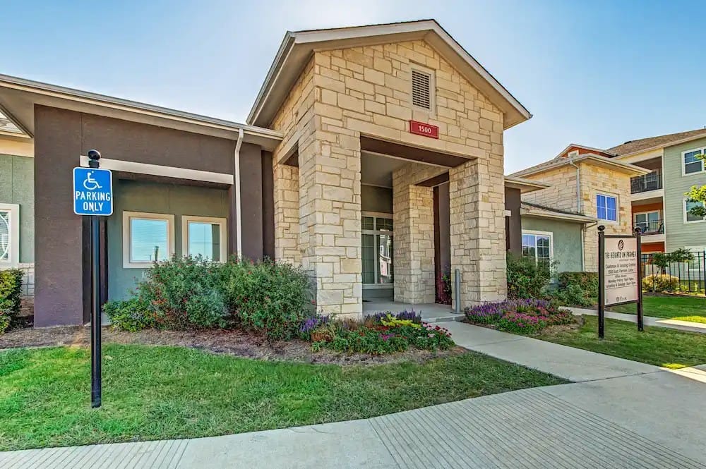 Photo of HEIGHTS ON PARMER APARTMENTS at 1500 EAST PARMER LANE AUSTIN, TX 78753