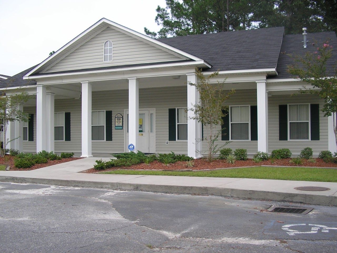 Photo of WARE MANOR at 500 WALNUT ST WAYCROSS, GA 31501