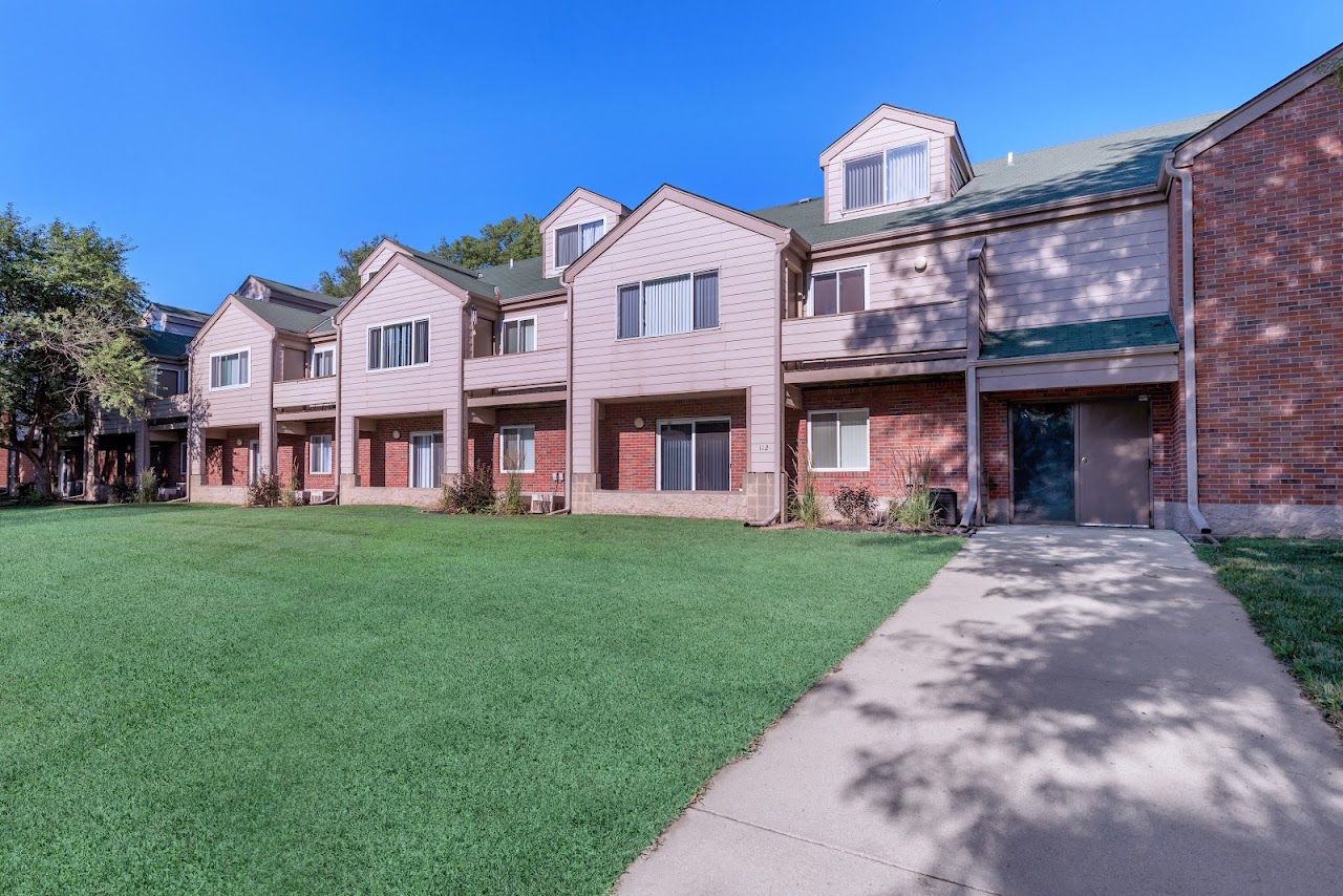 Photo of Fair Oaks at 2740 Fair St Lincoln, NE 68503