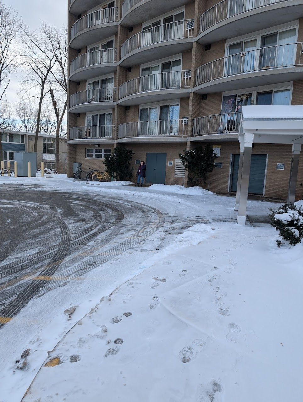 Photo of Miller Manor at 727 Miller Ave Ann Arbor, MI 48103