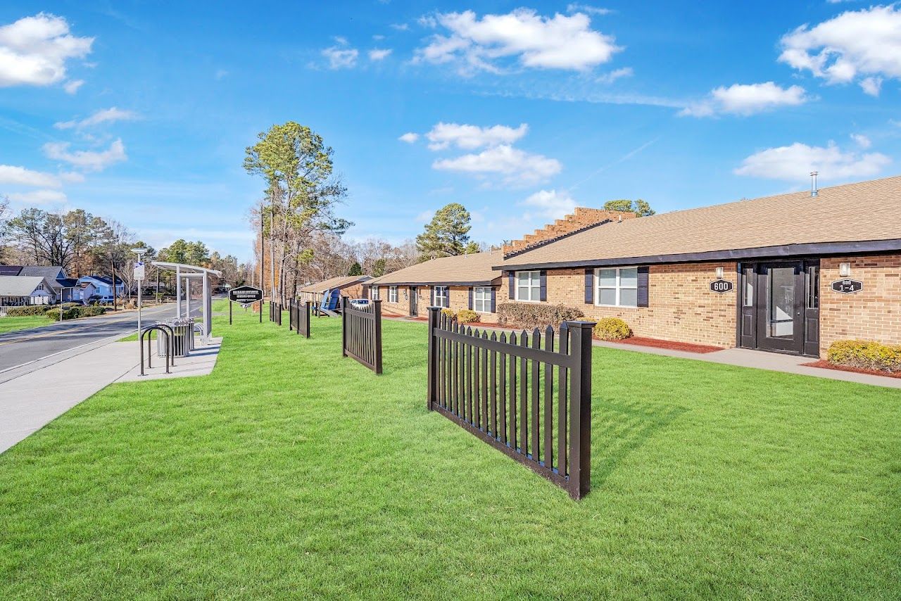 Photo of HARDEE STREET APARTMENTS. Affordable housing located at 700 HARDEE STREET DURHAM, NC 27703