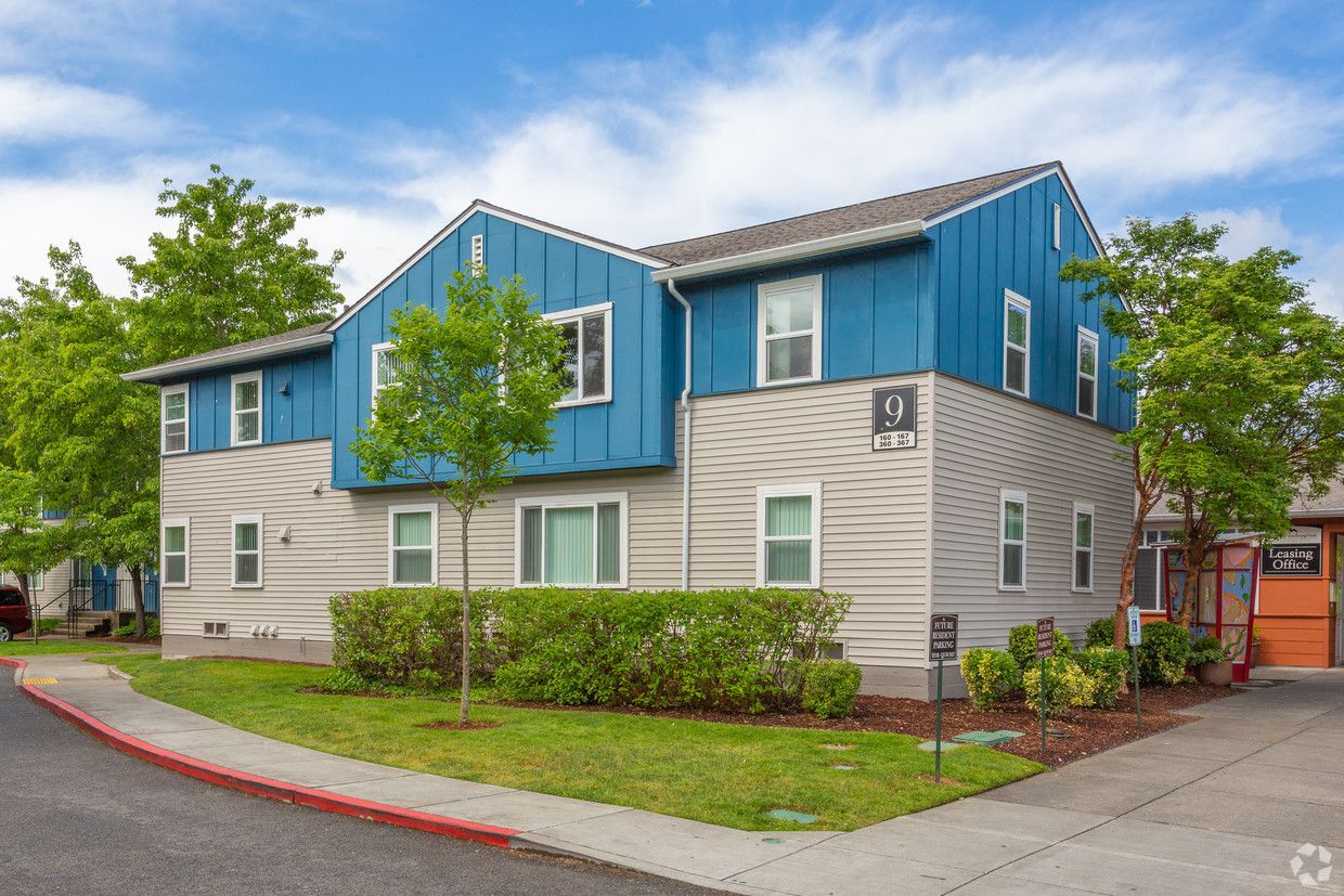 Photo of LAKE WASHINGTON APARTMENTS. Affordable housing located at 9061 SEWARD PARK AVENUE SOUTH SEATTLE, WA 98118