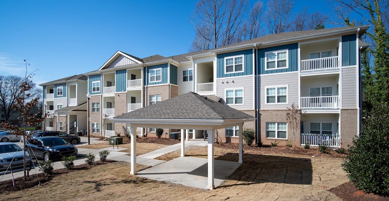 Photo of PARKSIDE AT HICKORY GROVE at 5100 LITTLE GREENLEAF WAY CHARLOTTE, NC 28215