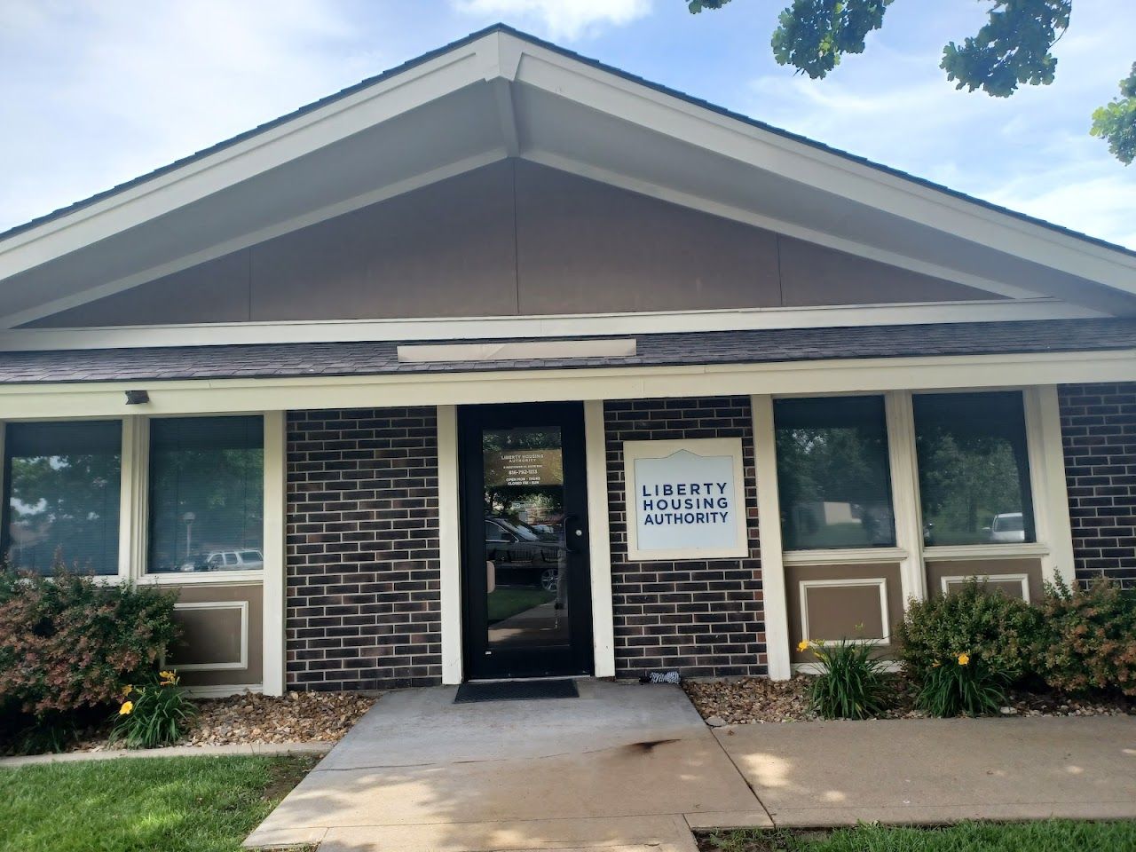 Photo of Liberty Housing Authority. Affordable housing located at 17 E. Kansas St. - 2nd Fl LIBERTY, MO 64068