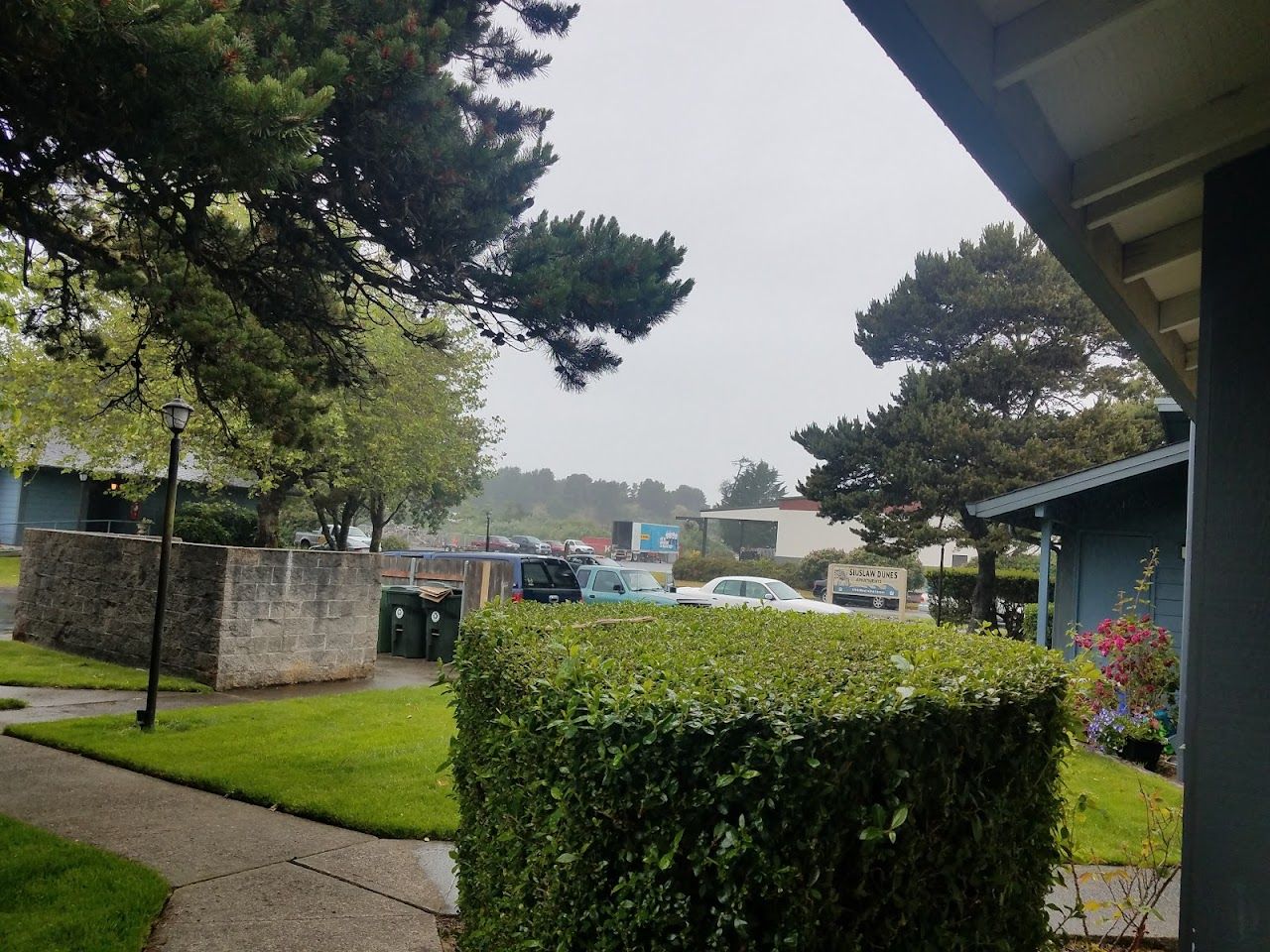 Photo of SIUSLAW DUNES. Affordable housing located at 1750 43RD STREET FLORENCE, OR 97439