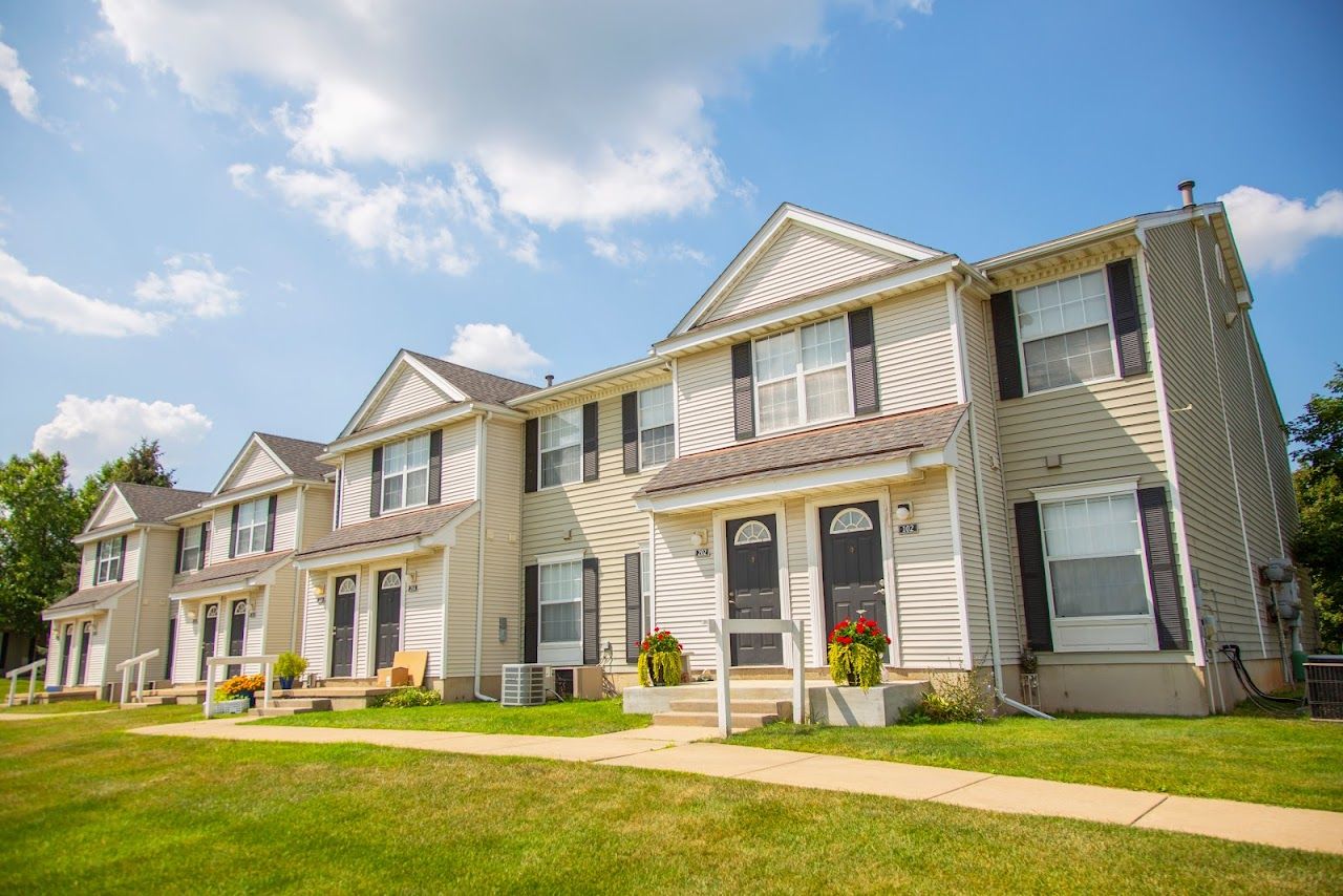 Photo of ARBOR POINTE APTS. Affordable housing located at 2020 ARBOR CIR E YPSILANTI, MI 48197