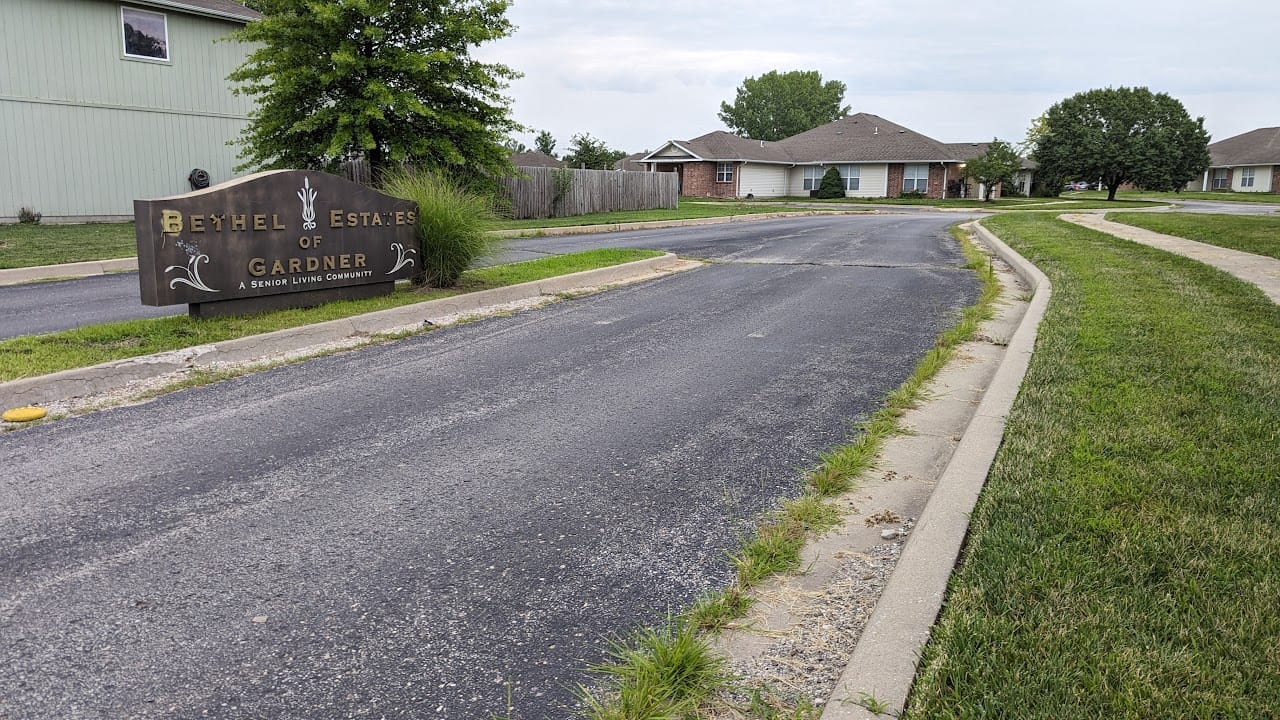 Photo of WILLOW BROOKE ESTATES OF GARDNER. Affordable housing located at 335 W MADISON ST GARDNER, KS 66030