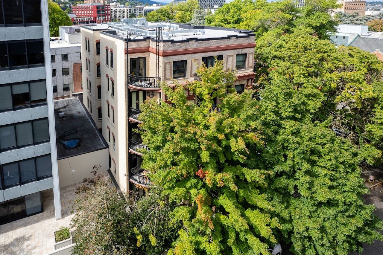 Photo of Lexington Apartments at 1125 SW 12th Ave Portland, OR 97205