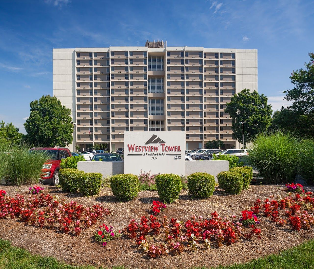 Photo of WESTVIEW TOWERS APTS at 7823 GLEASON DR KNOXVILLE, TN 37919