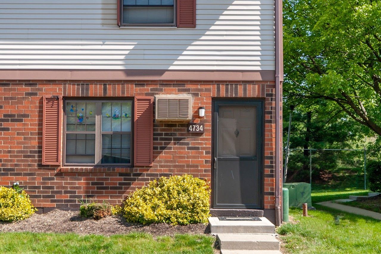 Photo of BECKLEY TOWNHOMES at 4748 BAYVIEW PL COLUMBUS, OH 43230