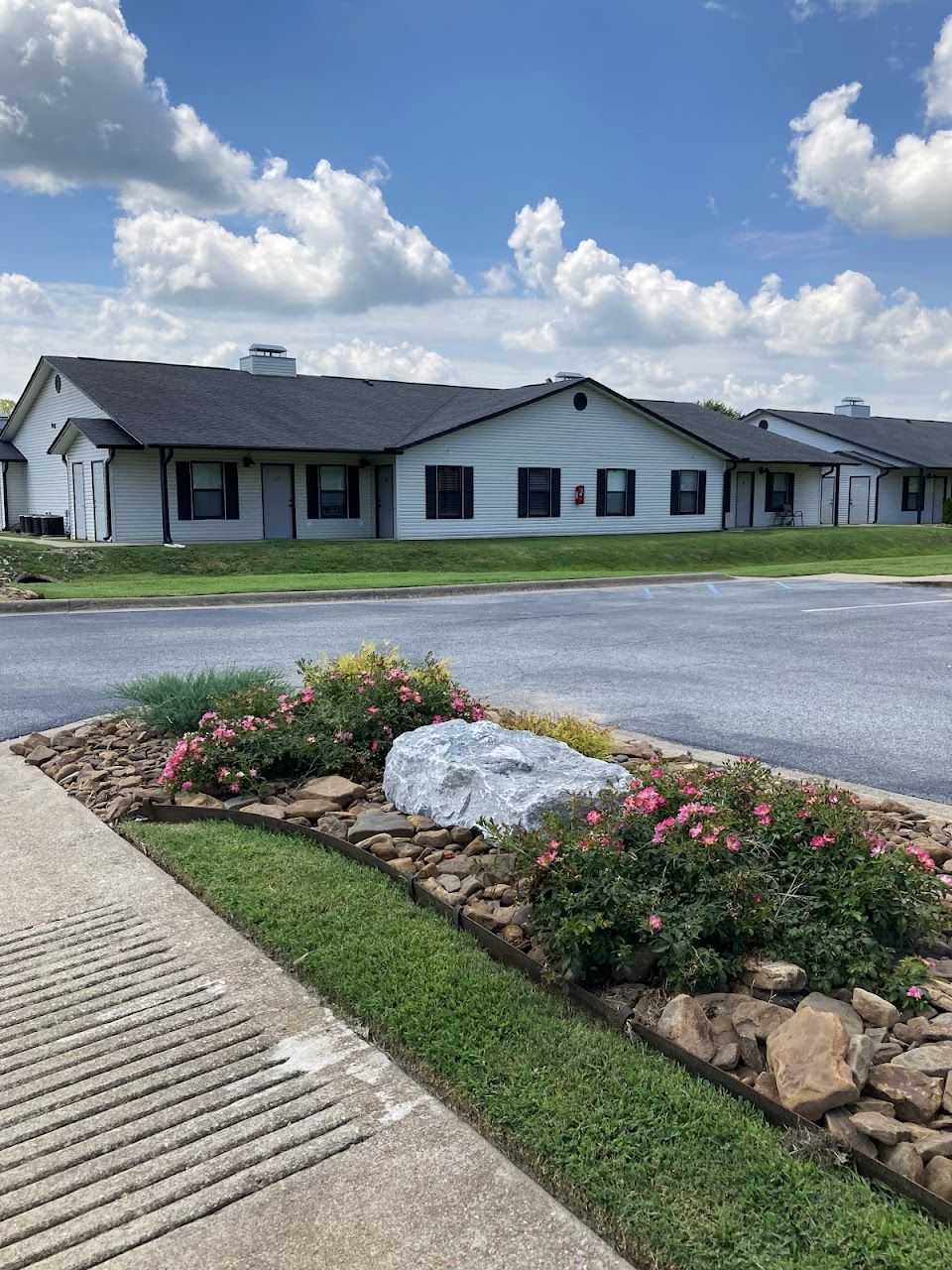 Photo of TOUCHSTONE APTS. Affordable housing located at 501 SW 20TH ST BENTONVILLE, AR 72712