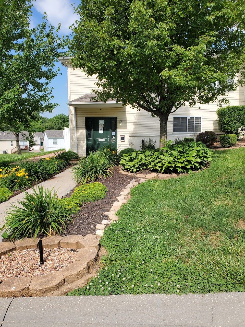 Photo of VILLAGE WOODS ESTATES II. Affordable housing located at 7449 OAKLAND AVE KANSAS CITY, KS 66112