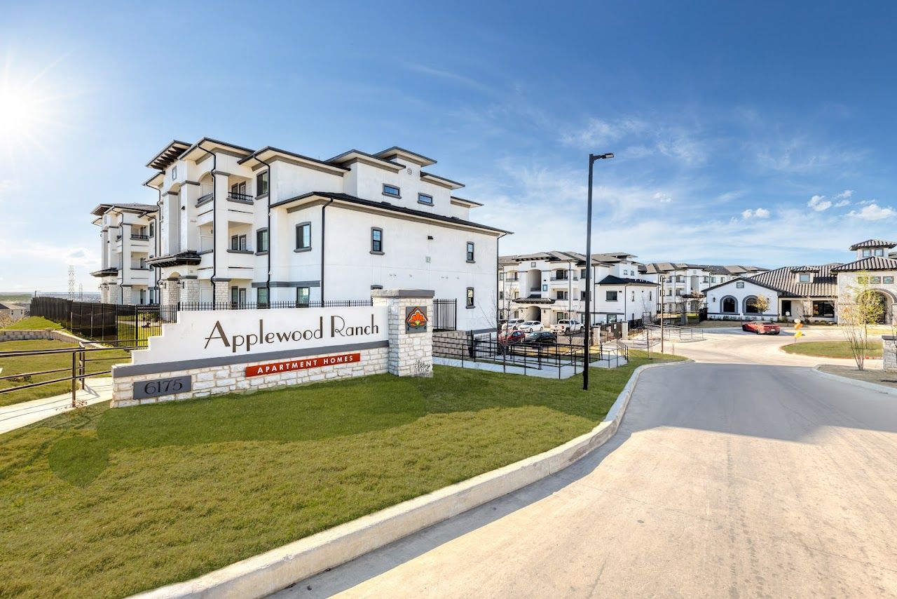 Photo of Applewood Ranch Apartments at 6175 W Loop 1604 San Antonio, TX 78252