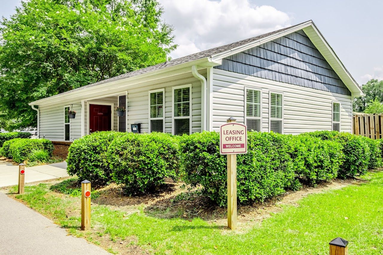 Photo of HUNTERS LANDING. Affordable housing located at 150 HUNTER'S LANDING DRIVE NEW BERN, NC 28562