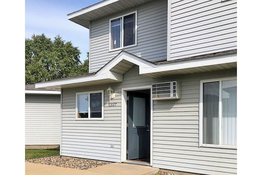 Photo of Jefferson Heights Townhomes at 1315 Jefferson Dr Zumbrota, MN 55992