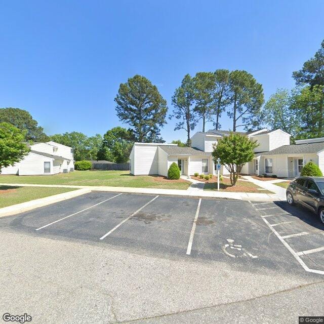 Photo of Parkview Apartments. Affordable housing located at 1110 Sunset Dr Benson, NC 27504