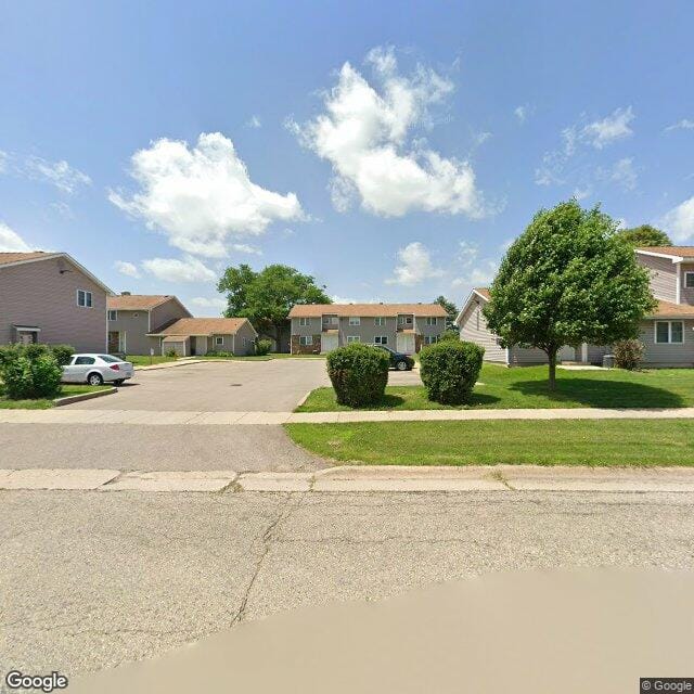 Photo of LEXINGTON COURT APTS at 2633 N LEXINGTON DR JANESVILLE, WI 53545