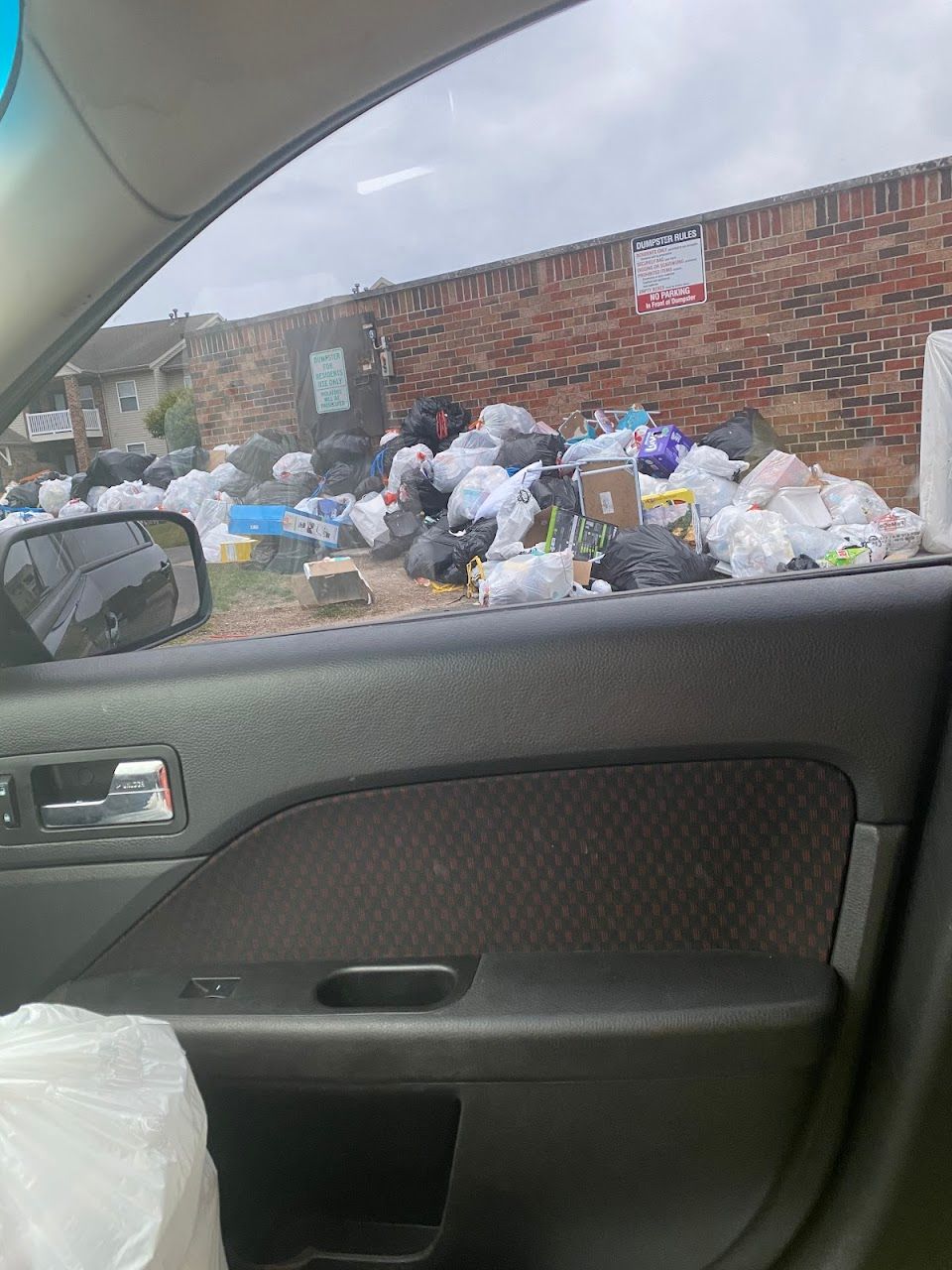 Photo of Arbors at Lakeside at 2921 Woods Cir Jackson, MI 49203