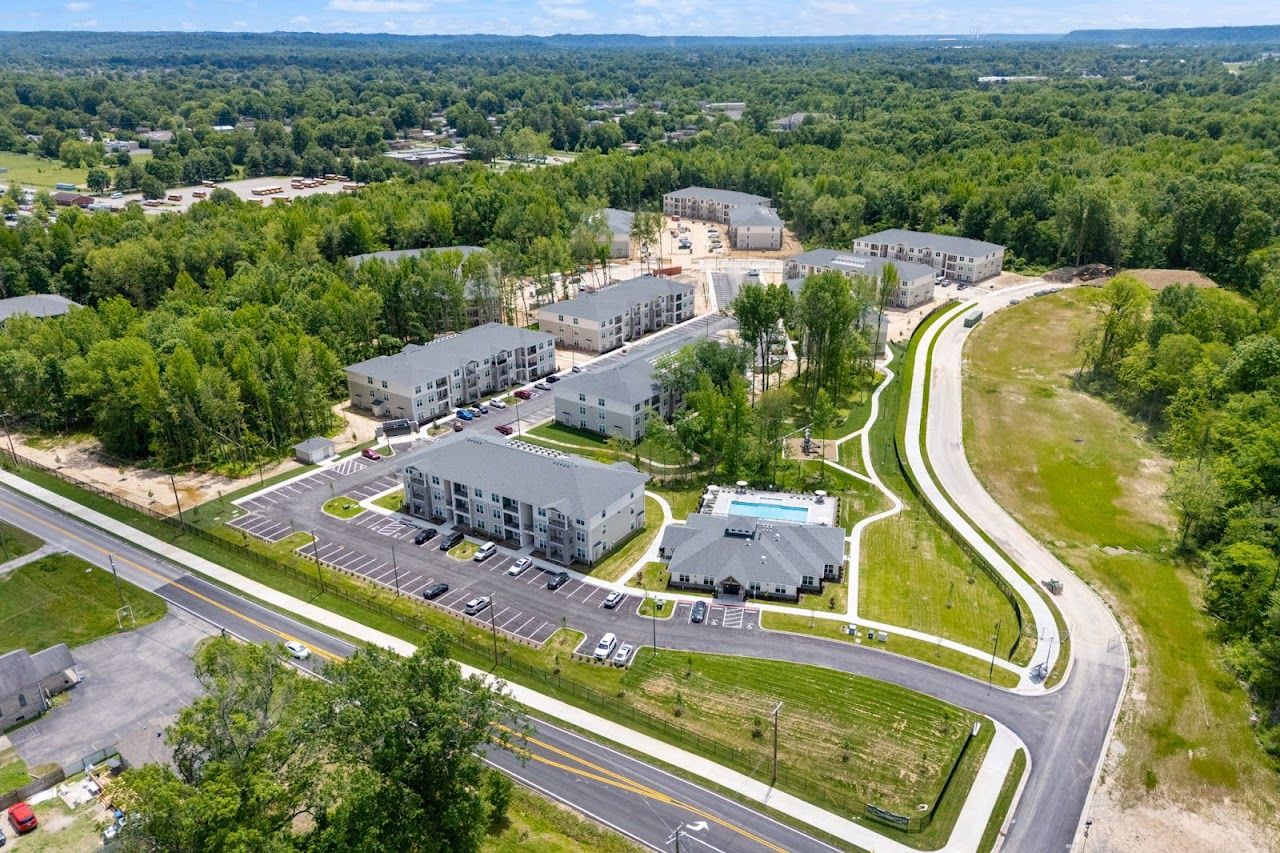 Photo of Laurel at the Woodlands. Affordable housing located at 3500 Lees Ln Louisville, KY 40216