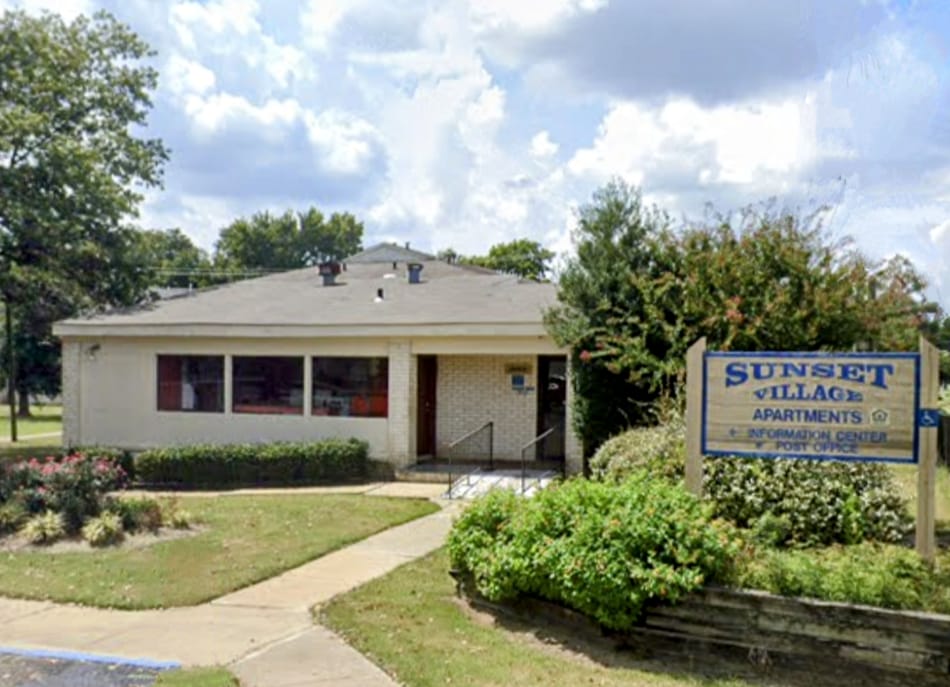 Photo of Sunset Village Apartments at 900 White St Cleveland, MS 38732