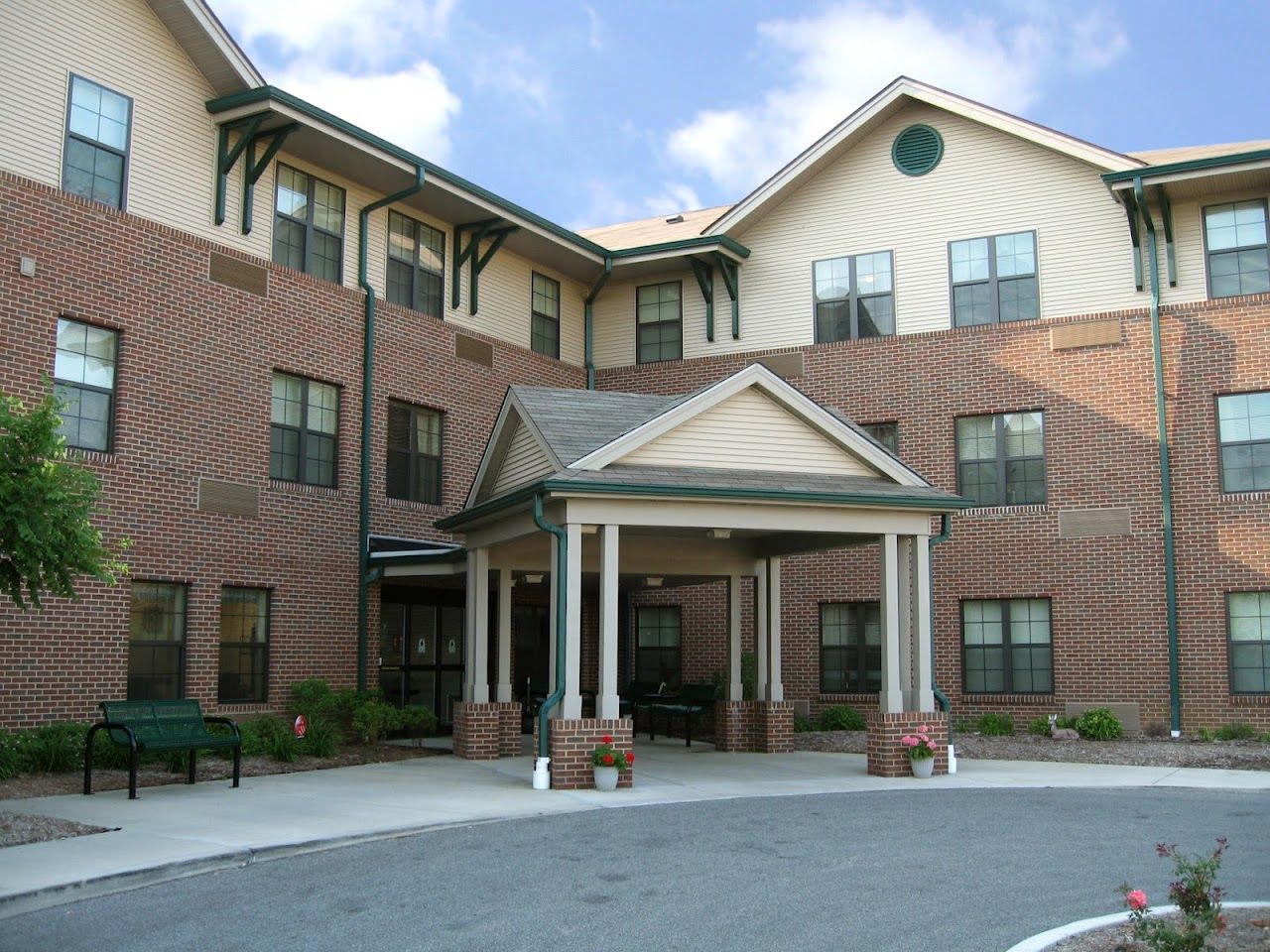 Photo of Trolley Circle at 7235 Westfield Plaza Dr Belleville, IL 62223
