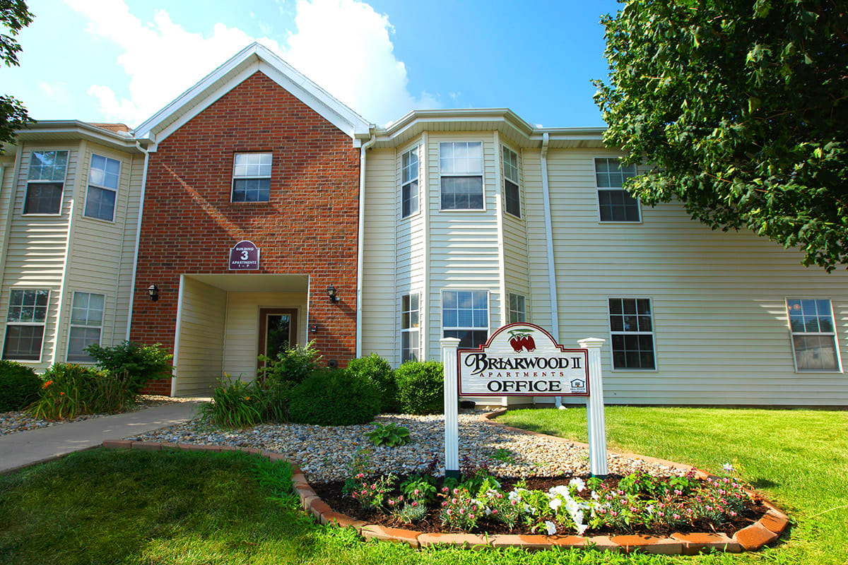 Photo of BRIARWOOD APTS II at 100 NORTHFIELD DR NORMAL, IL 61761