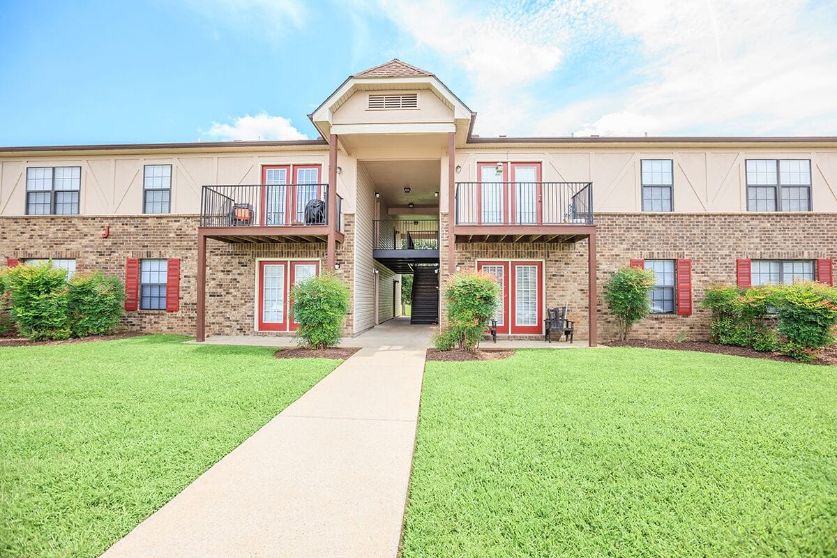 Photo of RUTHERFORD WOODLANDS APARTMENTS at 1310 N RUTHERFORD BOULEVARD MURFREESBORO, TN 37130