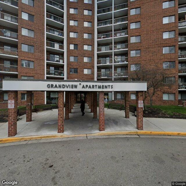 Photo of GRANDVILLE APARTMENTS at 652 GRANDVILLE AVE SW GRAND RAPIDS, MI 49503