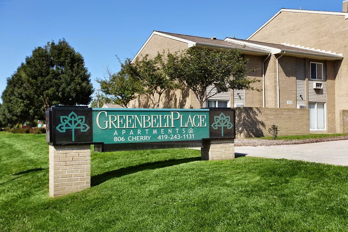 Photo of GREENBELT APTS at 806 CHERRY ST TOLEDO, OH 43604