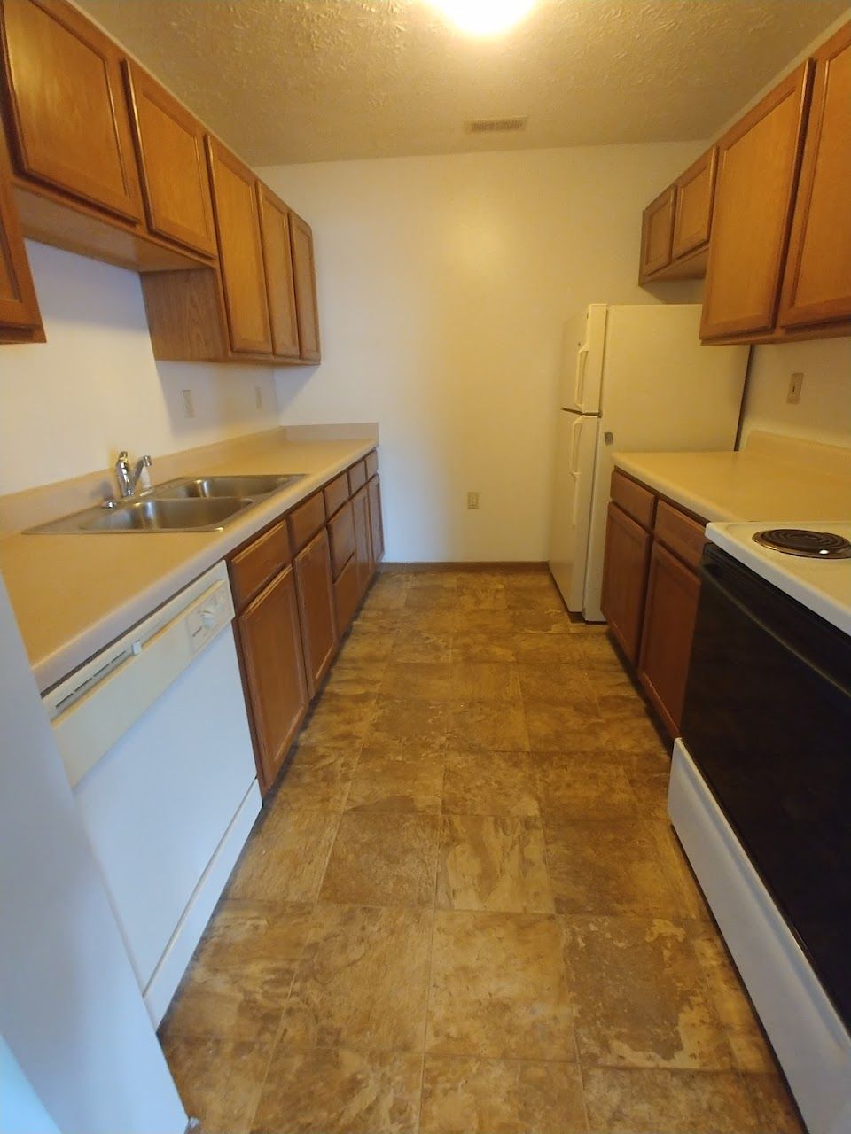 Photo of GRANTON PLACE APTS at 3722 S GRANTON PL DR MARION, IN 46953