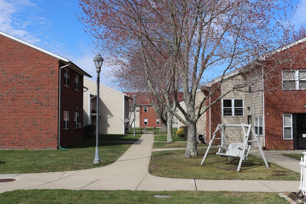 Photo of Warren Housing Authority at 20 Libby Lane WARREN, RI 2885