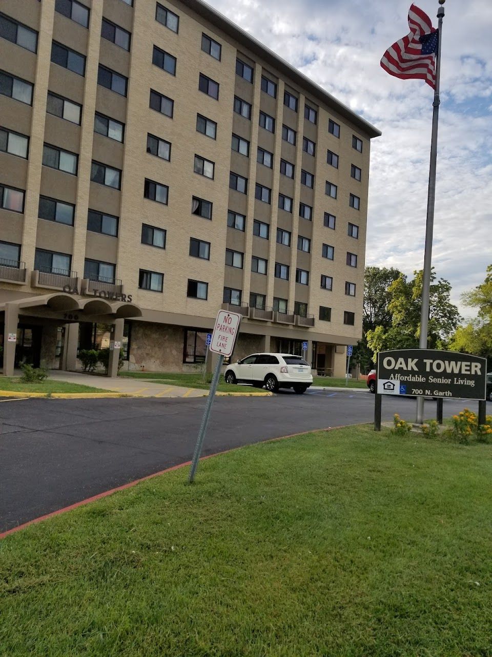 Photo of Kinney Point Apartments. Affordable housing located at 804 N Garth Ave Columbia, MO 65203