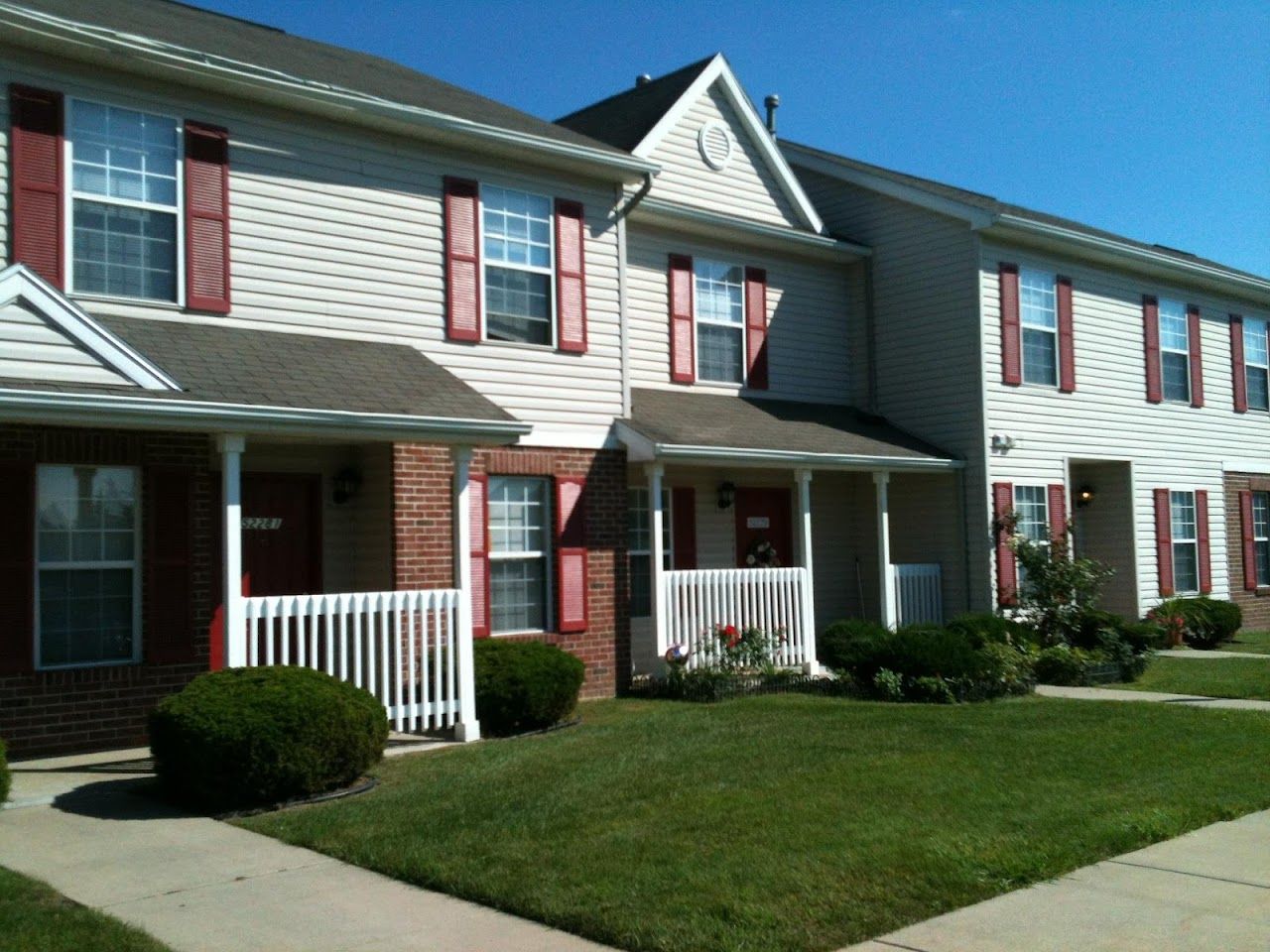 Photo of Bay Pointe at 52280 Rutherford Cir Chesterfield, MI 48051