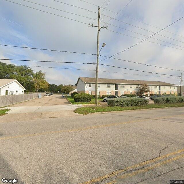 Photo of Katy Manor. Affordable housing located at 5360 5th St Katy, TX 77493